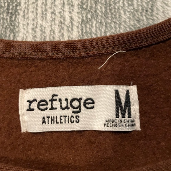 Athletic top - Picture 3 of 3